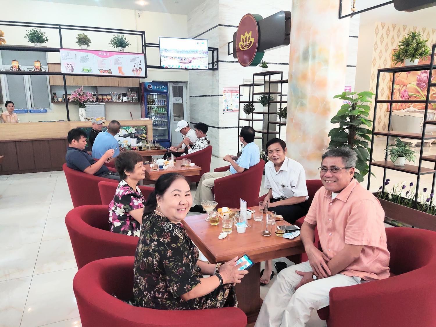 Hotel Nha Khach Huong Sen Hai Phong Esterno foto