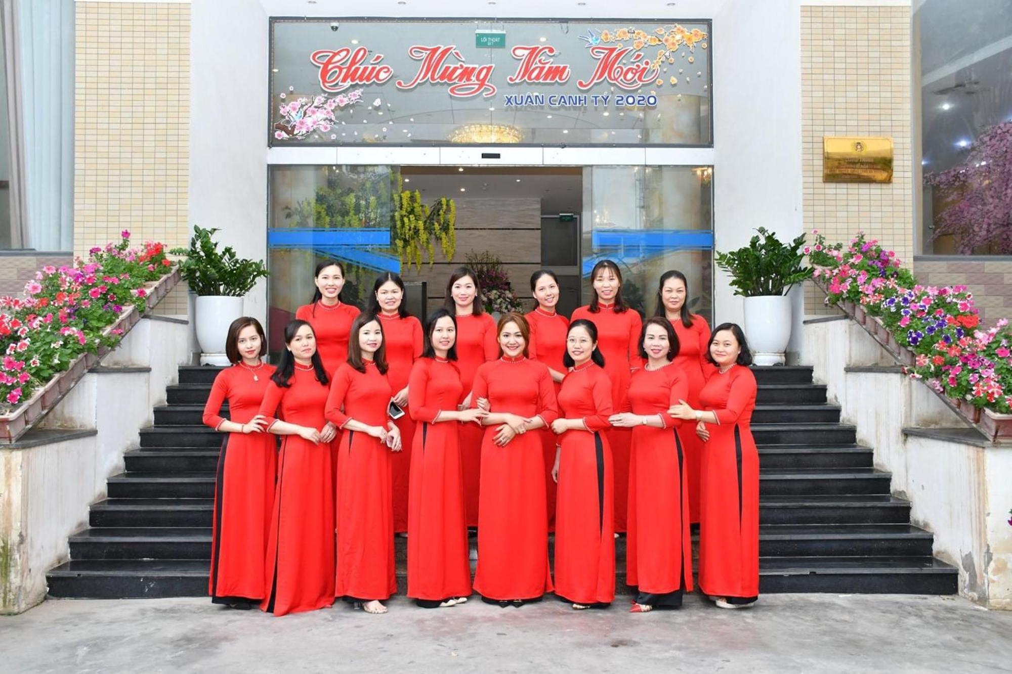 Hotel Nha Khach Huong Sen Hai Phong Esterno foto