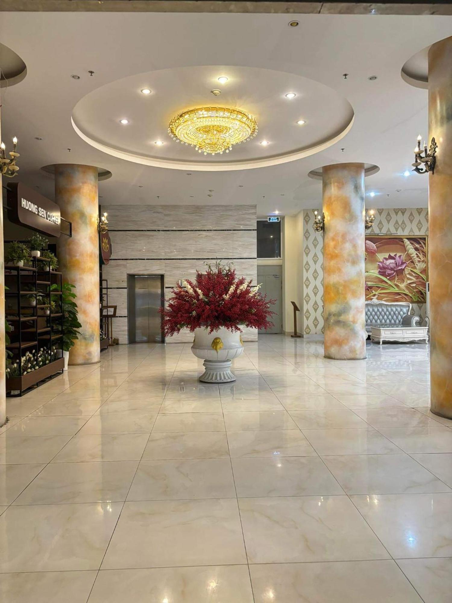 Hotel Nha Khach Huong Sen Hai Phong Esterno foto