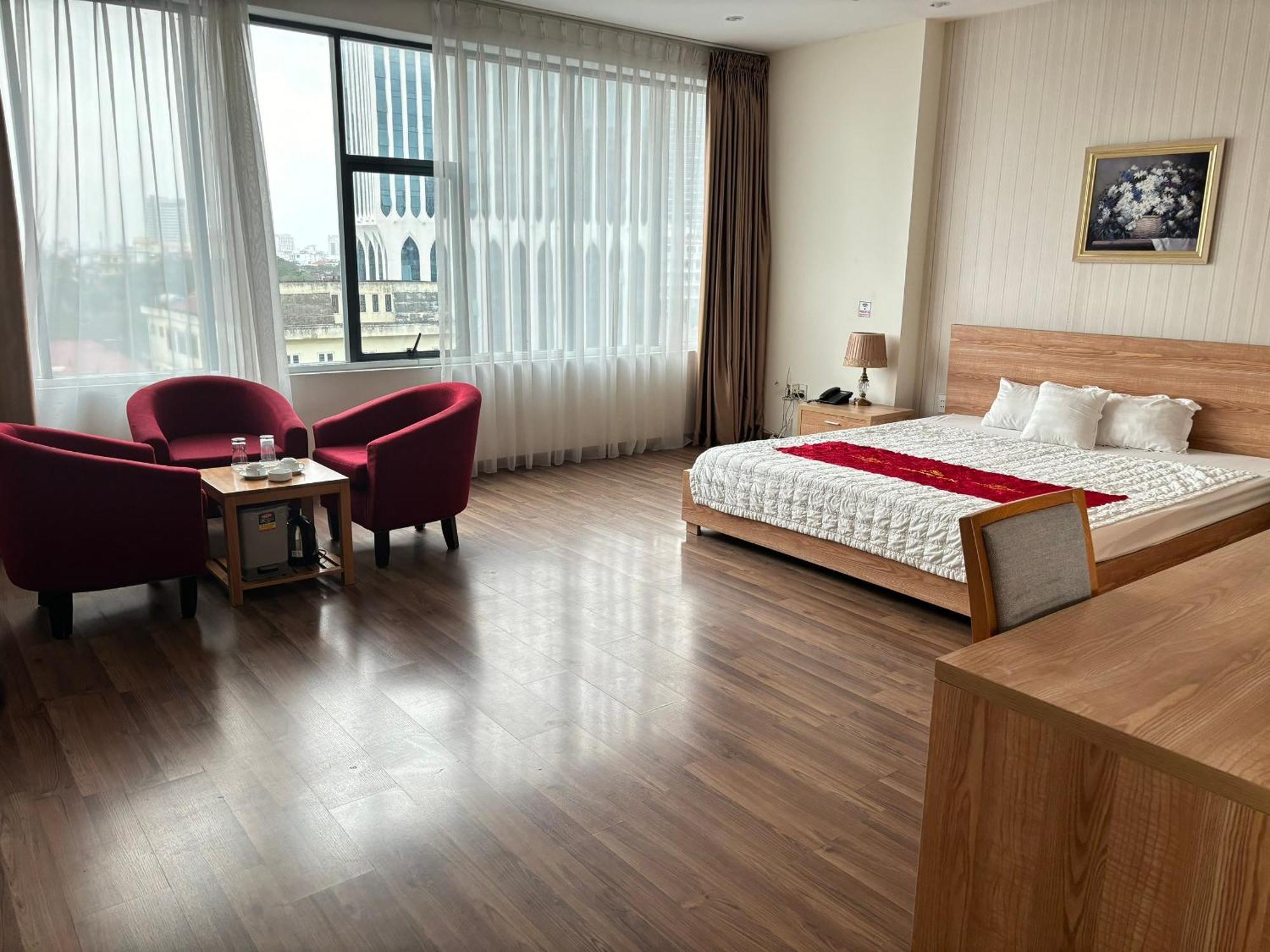 Hotel Nha Khach Huong Sen Hai Phong Esterno foto